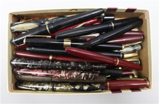 A quantity of fountain pens